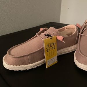 Hey Dudes Wendy’s Stretch